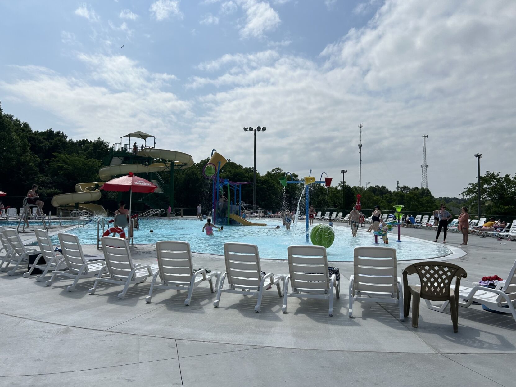 'Pretty awesome' | Hundreds enjoy newly renovated Oldham County Aquatic Center on reopening weekend